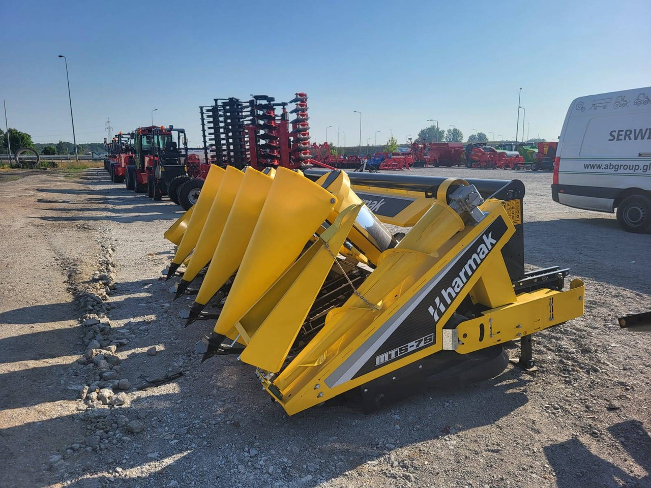 Harmak corn header MT5 - Corn header: picture 2 Harmak corn header MT5 - Corn header: picture 2