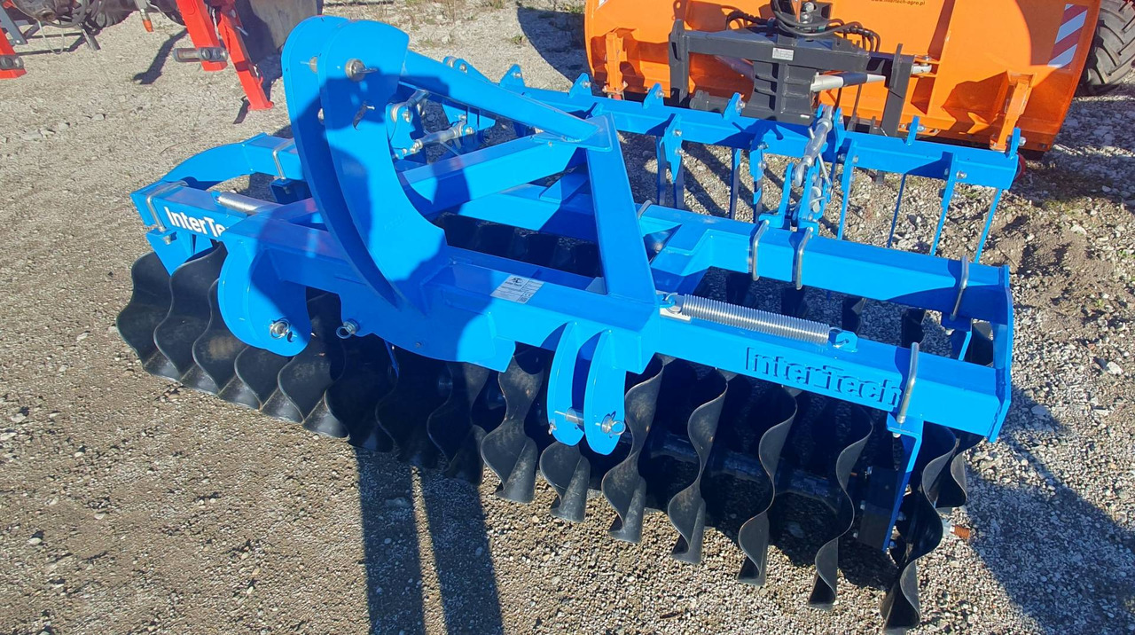 Inter-Tech front disc aggregate 2,5m with teeth drag - Disc harrow: picture 1 Inter-Tech front disc aggregate 2,5m with teeth drag - Disc harrow: picture 1