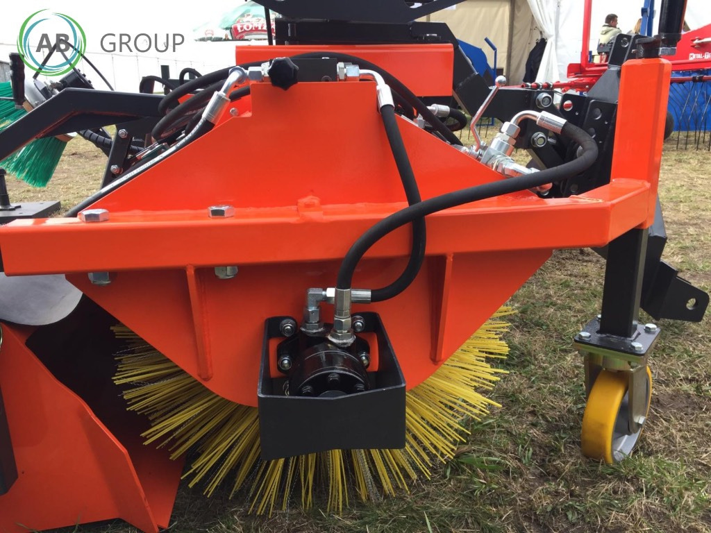 Metal-Technik TOP MT tractor road sweeper 2 m - Broom for Municipal/ Special vehicle: picture 3 Metal-Technik TOP MT tractor road sweeper 2 m - Broom for Municipal/ Special vehicle: picture 3