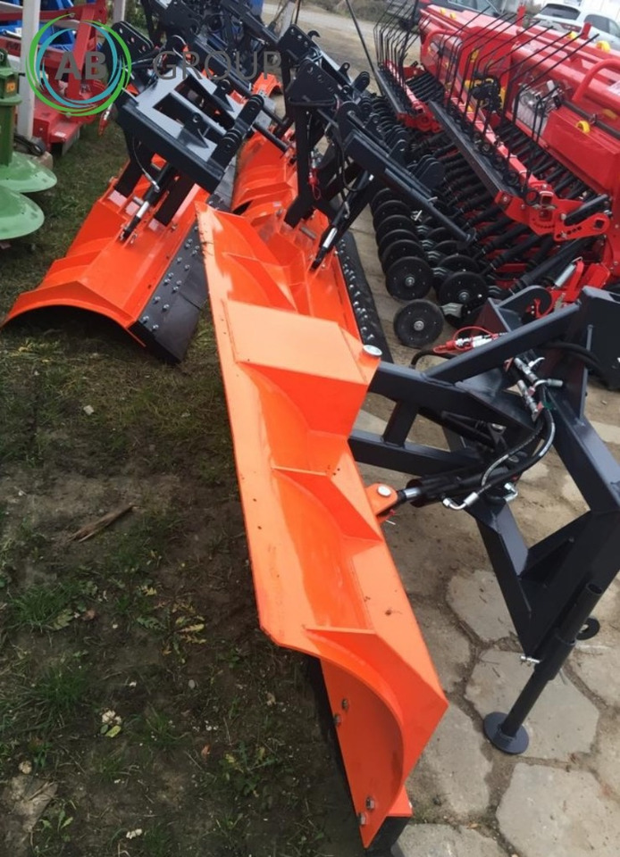 Metal-Technik straight snow plow 2m - Snow plough for Agricultural machinery: picture 1 Metal-Technik straight snow plow 2m - Snow plough for Agricultural machinery: picture 1