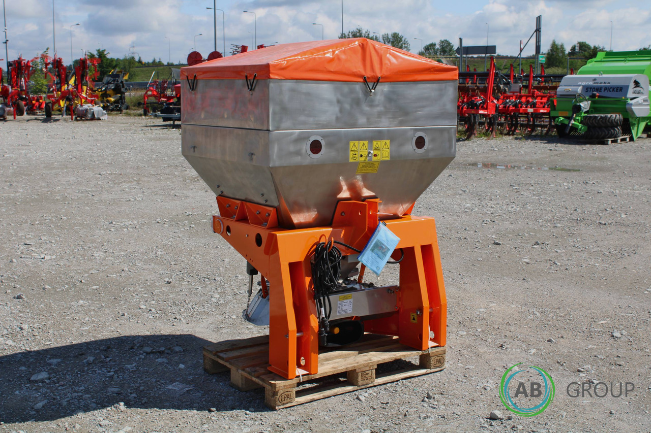 Municipal Spreader POM Augustów N065 - Sand/ Salt spreader: picture 1 Municipal Spreader POM Augustów N065 - Sand/ Salt spreader: picture 1