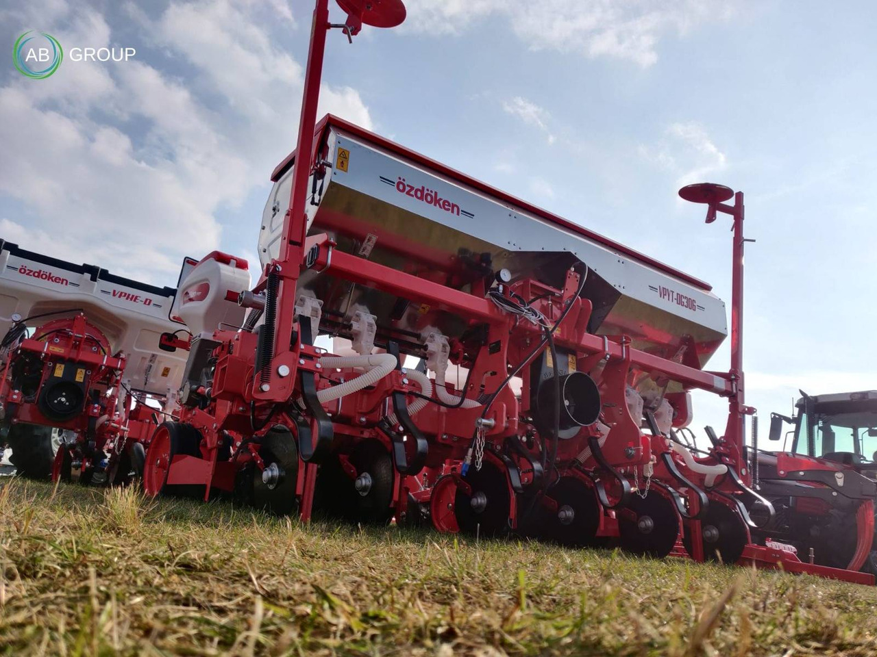 Siewnik do kukurydzy 6-rzędowy VPYT-DG306 na ramie półteleskopowej z nawożeniem wgłębnym - Precision sowing machine: picture 1 Siewnik do kukurydzy 6-rzędowy VPYT-DG306 na ramie półteleskopowej z nawożeniem wgłębnym - Precision sowing machine: picture 1