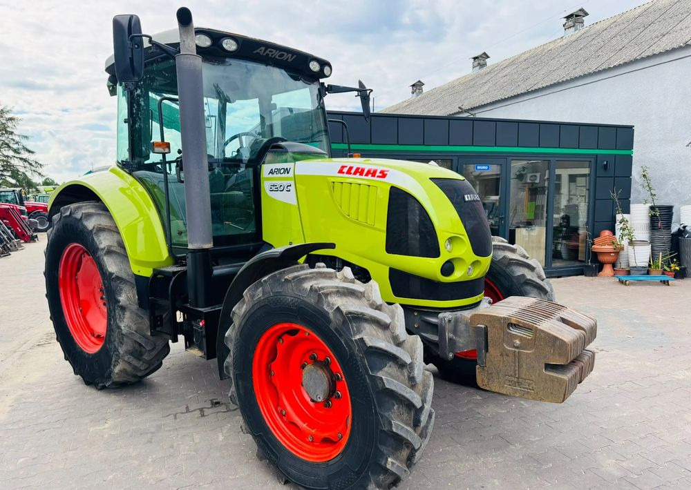 Claas Arion 620C - Farm tractor: picture 1 Claas Arion 620C - Farm tractor: picture 1
