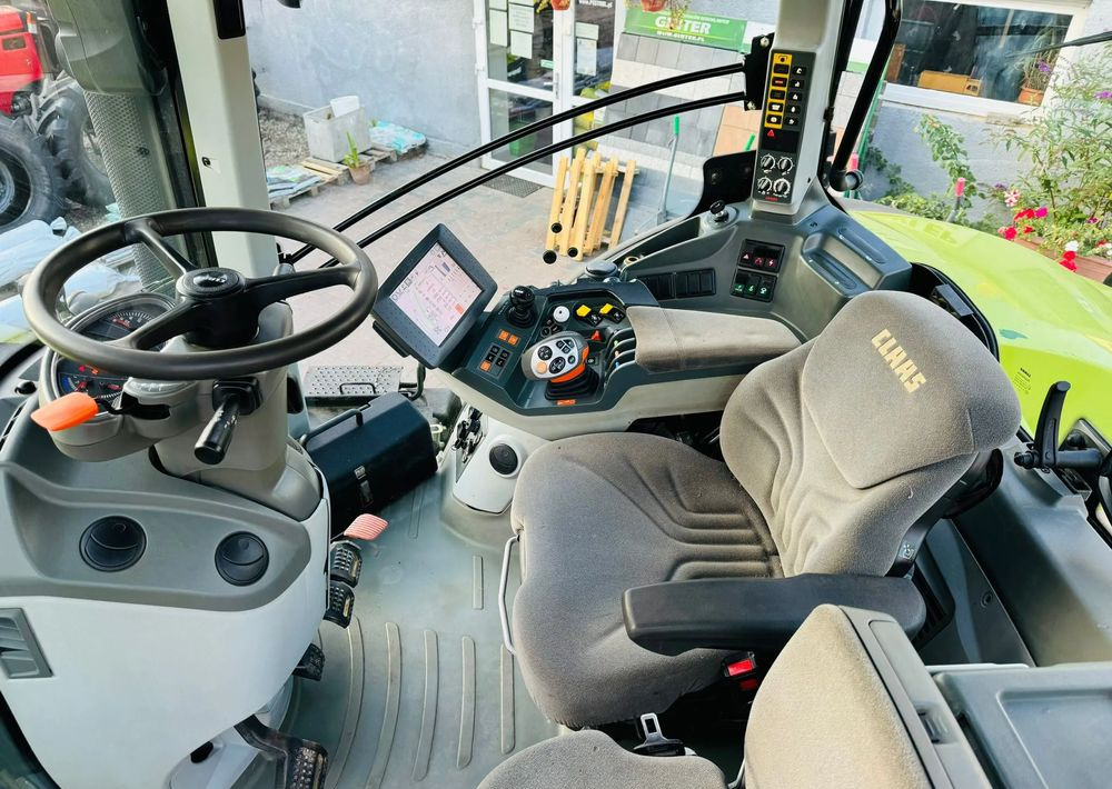 Farm tractor Claas Axion 930 CMATIC CEBIS: picture 10