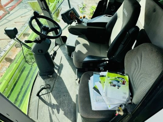 Combine harvester Claas LEXION 750: picture 7
