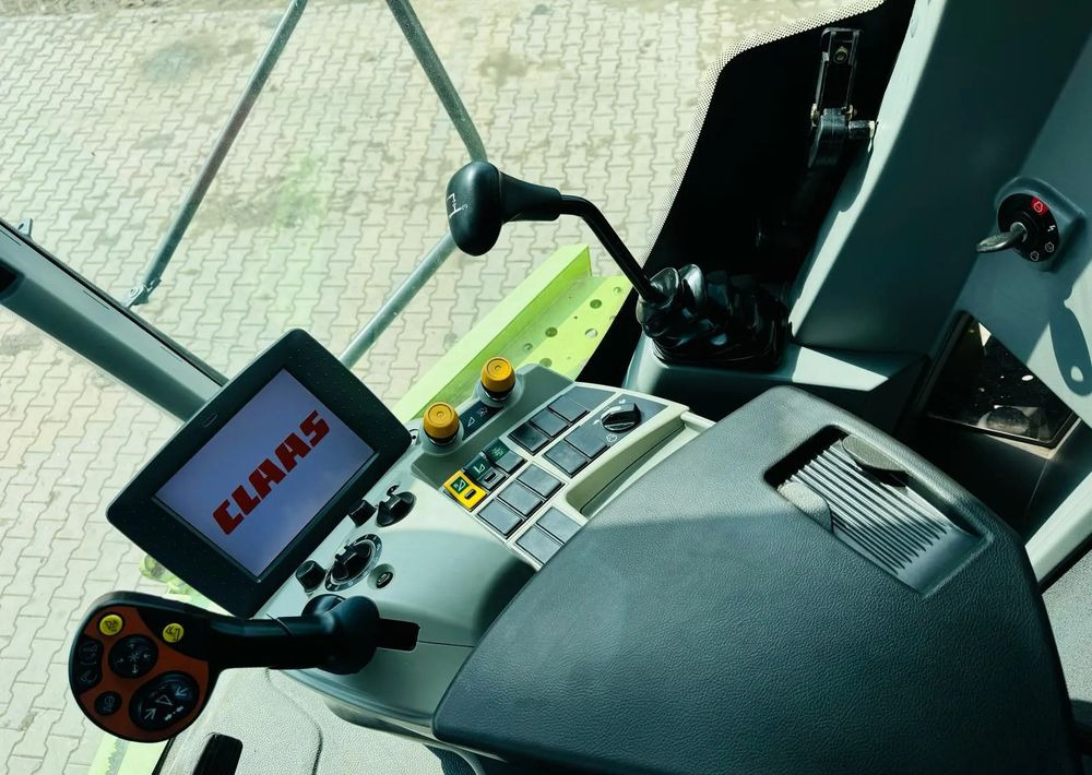 Combine harvester Claas Tucano 430 APS: picture 13