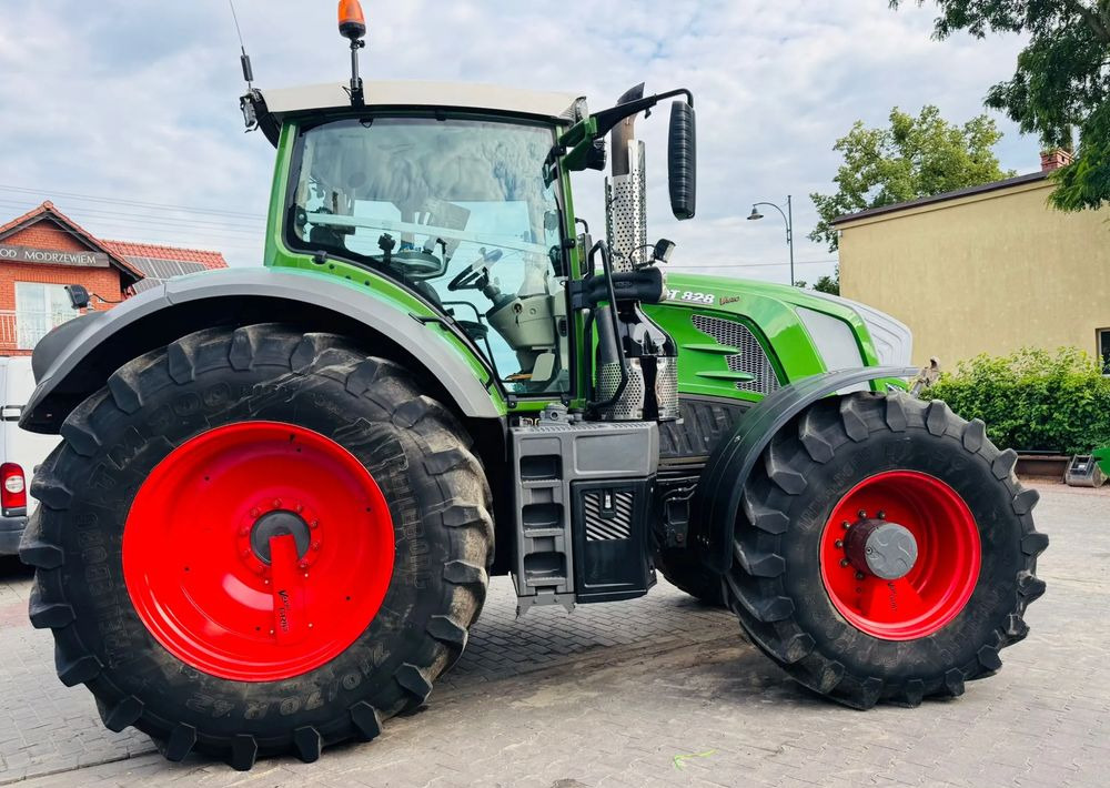 Fendt 828 Vario Profi Plus - Farm tractor: picture 4 Fendt 828 Vario Profi Plus - Farm tractor: picture 4