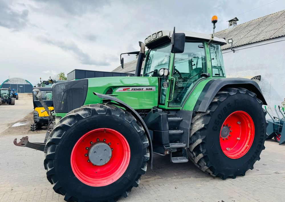 Fendt 926 Vario - Farm tractor: picture 1 Fendt 926 Vario - Farm tractor: picture 1