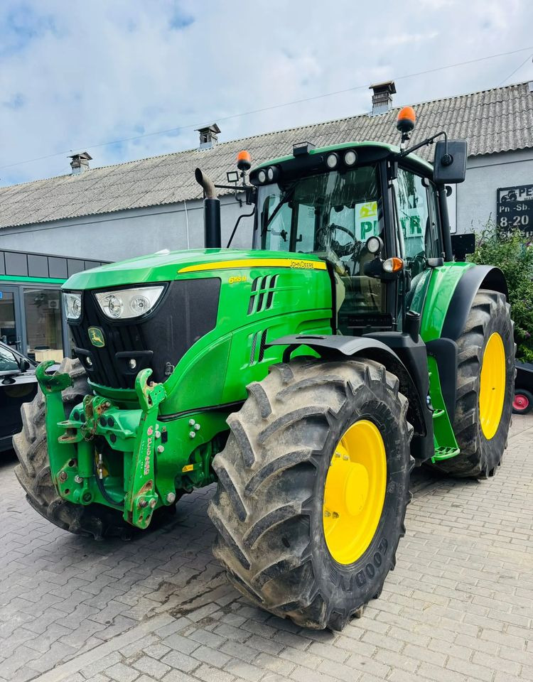 John Deere 6155M - Farm tractor: picture 4 John Deere 6155M - Farm tractor: picture 4