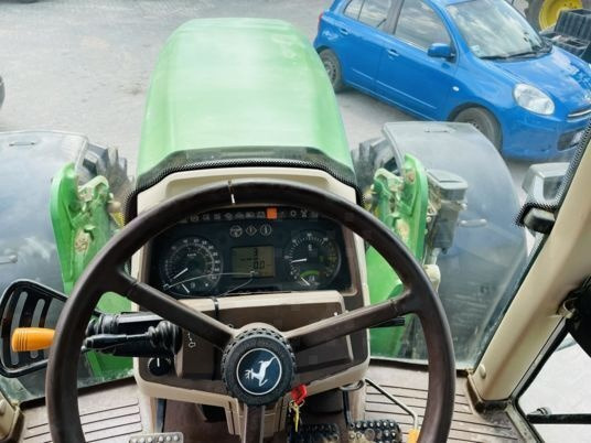 John Deere 6920 - Farm tractor: picture 4 John Deere 6920 - Farm tractor: picture 4