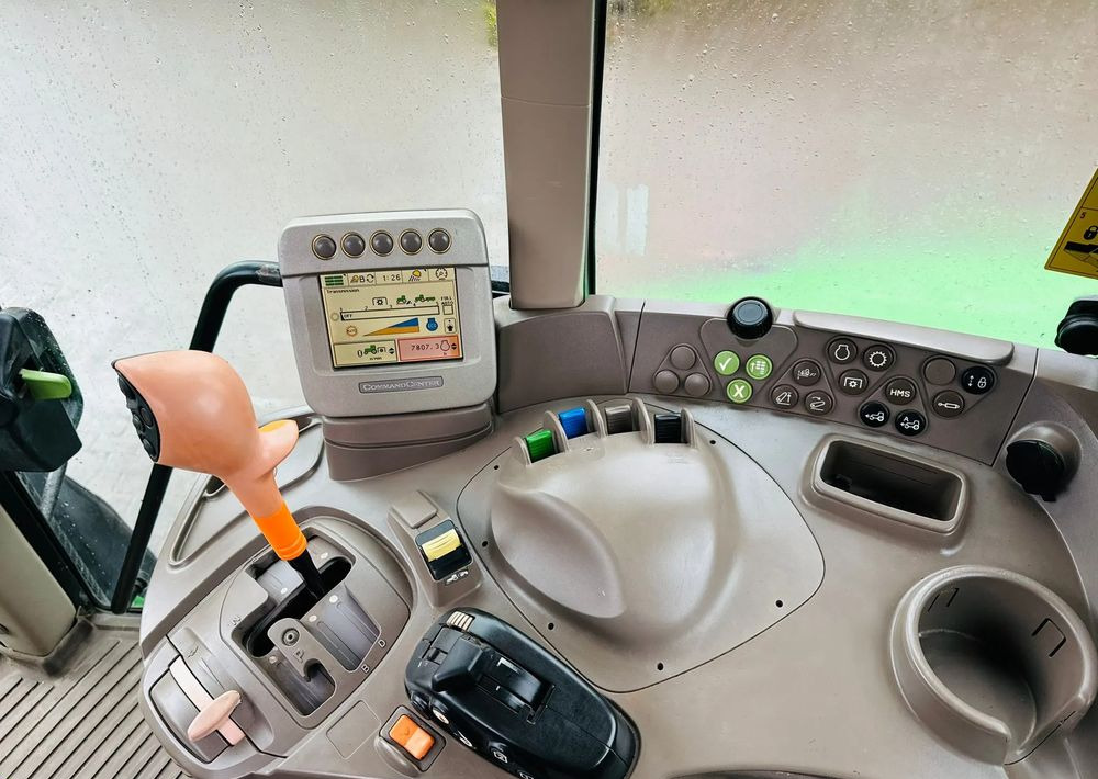 John Deere 7530 PREMIUM - Farm tractor: picture 5 John Deere 7530 PREMIUM - Farm tractor: picture 5