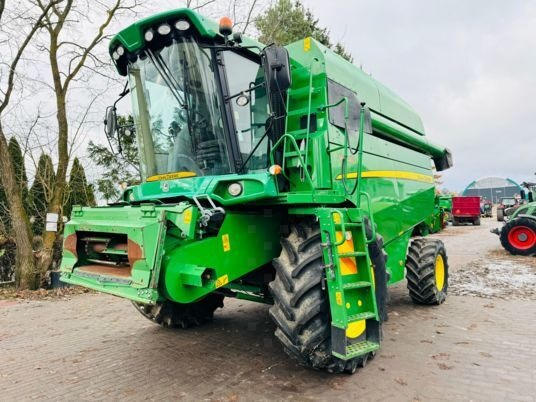 John Deere W440 - Combine harvester: picture 4 John Deere W440 - Combine harvester: picture 4