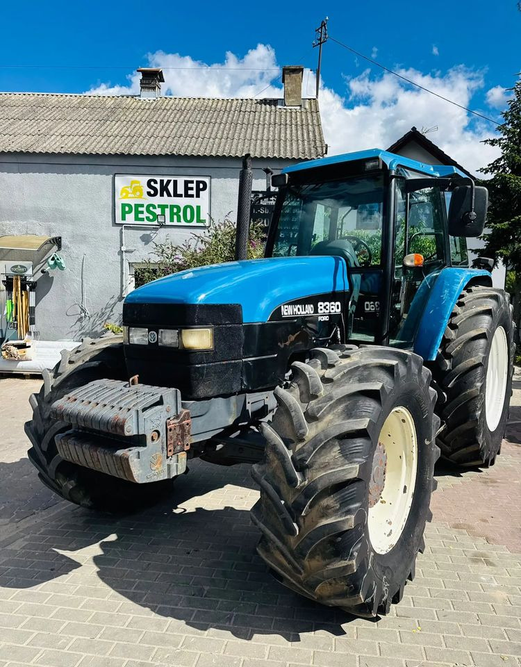 New Holland 8360 - Farm tractor: picture 4 New Holland 8360 - Farm tractor: picture 4