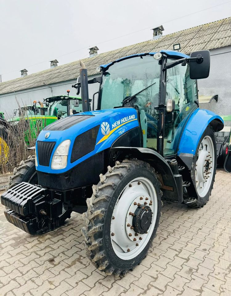 New Holland T5.115 - Farm tractor: picture 3 New Holland T5.115 - Farm tractor: picture 3