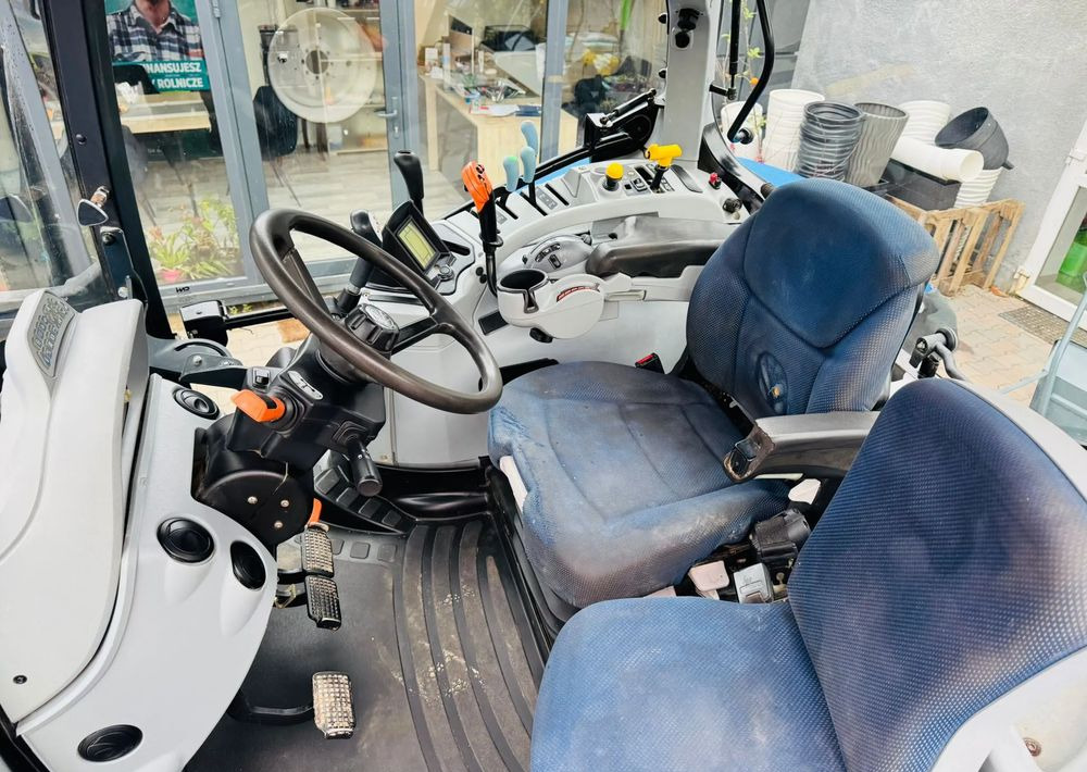 New Holland T6.180 on lease New Holland T6.180: picture 13 New Holland T6.180 on lease New Holland T6.180: picture 13