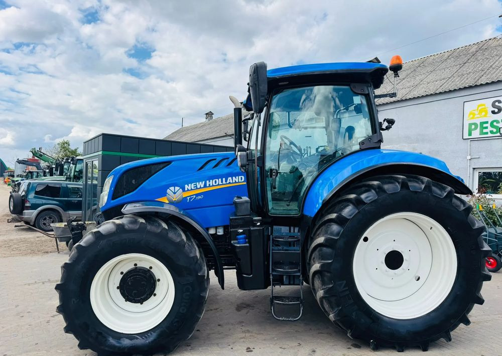 New Holland T7.190 - Farm tractor: picture 4 New Holland T7.190 - Farm tractor: picture 4