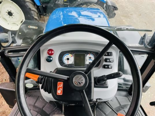 New Holland TD5.115 - Farm tractor: picture 4 New Holland TD5.115 - Farm tractor: picture 4