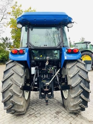New Holland TD5.115 - Farm tractor: picture 2 New Holland TD5.115 - Farm tractor: picture 2