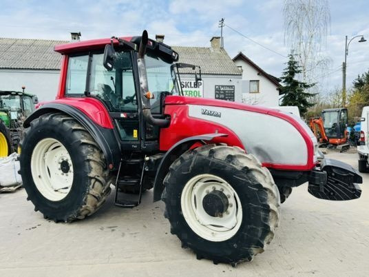 Valtra T160 - Farm tractor: picture 4 Valtra T160 - Farm tractor: picture 4