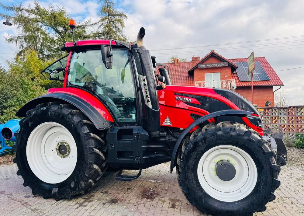 Valtra T194 Versu Twin Trac - Farm tractor: picture 3 Valtra T194 Versu Twin Trac - Farm tractor: picture 3