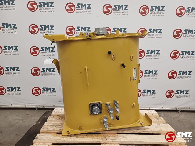 Caterpillar Hydraulic oil system Caterpillar - Hydraulic tank for Material handling equipment: picture 1 Caterpillar Hydraulic oil system Caterpillar - Hydraulic tank for Material handling equipment: picture 1
