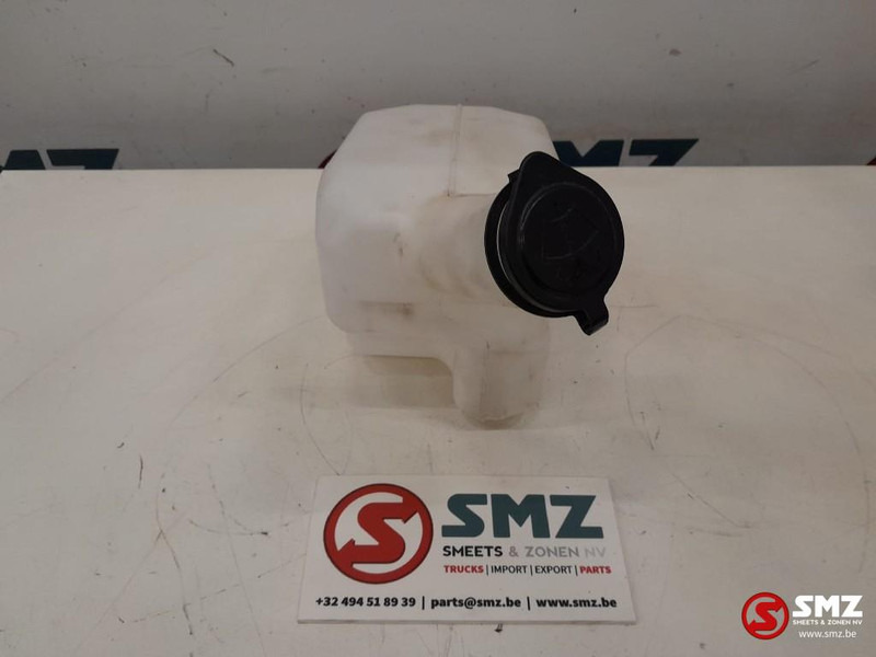 Caterpillar Window washer tank Caterpillar - Wiper for Material handling equipment: picture 3 Caterpillar Window washer tank Caterpillar - Wiper for Material handling equipment: picture 3