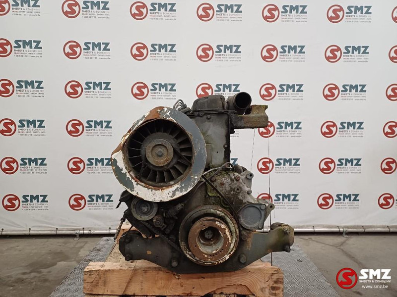 Deutz Occ motor F4L912 Deutz + hydrauliekpomp A4V56HW1.0 - Engine for Truck: picture 3 Deutz Occ motor F4L912 Deutz + hydrauliekpomp A4V56HW1.0 - Engine for Truck: picture 3