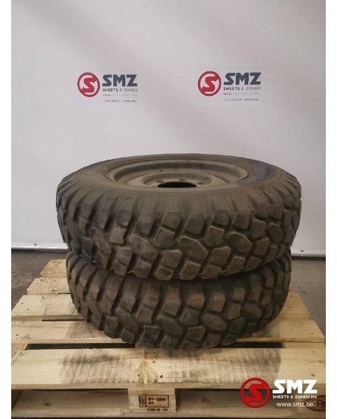 Diversen Occ Band 10.5r20 rechapé + velg - Wheel and tire package for Truck: picture 1 Diversen Occ Band 10.5r20 rechapé + velg - Wheel and tire package for Truck: picture 1