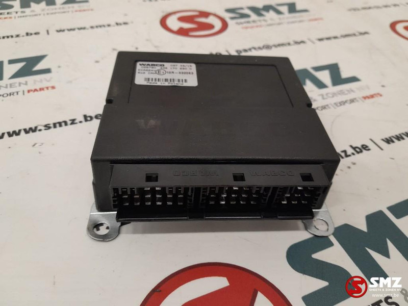 Iveco Occ ECU ECAS 6x2 regeleenheid Iveco - ECU for Truck: picture 1 Iveco Occ ECU ECAS 6x2 regeleenheid Iveco - ECU for Truck: picture 1