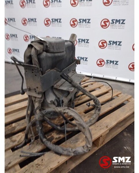 Mercedes-Benz Occ AdBlue tank Mercedes Atego 1218 A9704700815 - Fuel system for Truck: picture 4 Mercedes-Benz Occ AdBlue tank Mercedes Atego 1218 A9704700815 - Fuel system for Truck: picture 4