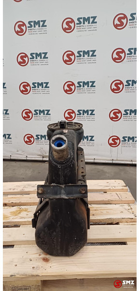 Mercedes-Benz Occ AdBluetank 25L + AdBlueniveausensor Mercedes - Fuel system for Truck: picture 3 Mercedes-Benz Occ AdBluetank 25L + AdBlueniveausensor Mercedes - Fuel system for Truck: picture 3