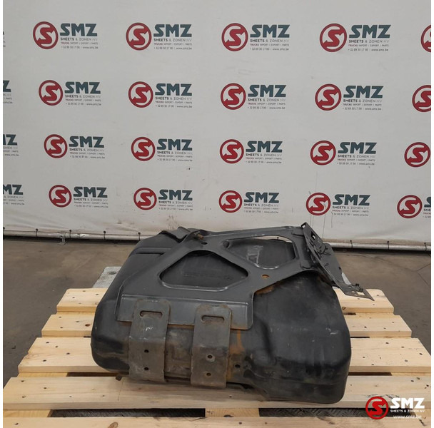 Mercedes-Benz Occ AdBluetank 60L + AdBlueniveausensor Mercedes - Fuel system for Truck: picture 3 Mercedes-Benz Occ AdBluetank 60L + AdBlueniveausensor Mercedes - Fuel system for Truck: picture 3