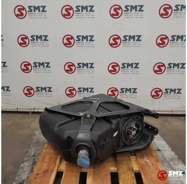 Mercedes-Benz Occ AdBluetank 60L + AdBlueniveausensor Mercedes - Fuel system for Truck: picture 1 Mercedes-Benz Occ AdBluetank 60L + AdBlueniveausensor Mercedes - Fuel system for Truck: picture 1