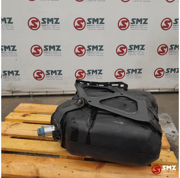 Mercedes-Benz Occ AdBluetank 60L + Adblueniveausensor Mercedes - Fuel system for Truck: picture 2 Mercedes-Benz Occ AdBluetank 60L + Adblueniveausensor Mercedes - Fuel system for Truck: picture 2