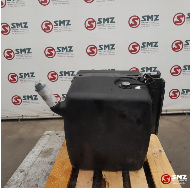 Mercedes-Benz Occ AdBluetank 85L + AdBlueniveausensor Mercedes - Fuel system for Truck: picture 1 Mercedes-Benz Occ AdBluetank 85L + AdBlueniveausensor Mercedes - Fuel system for Truck: picture 1