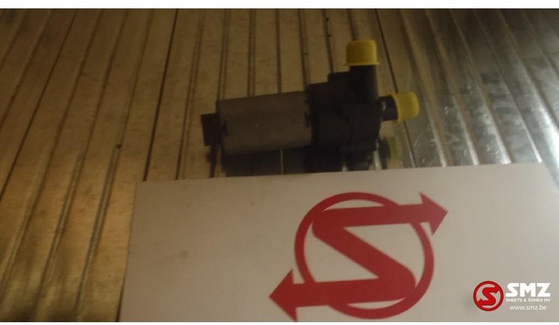 Mercedes-Benz Occ Watercirculatiepomp, standkachel - Coolant pump for Van: picture 1 Mercedes-Benz Occ Watercirculatiepomp, standkachel - Coolant pump for Van: picture 1