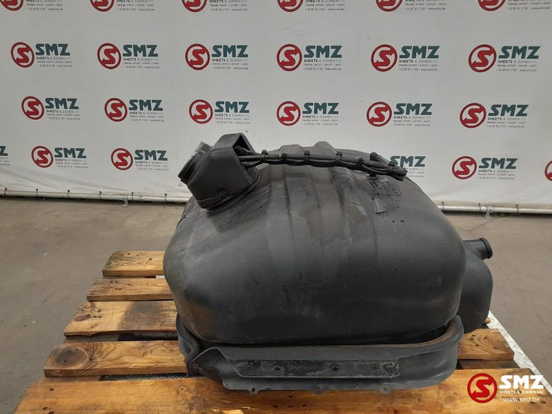 Mercedes-Benz Occ brandstoftank 125L Mercedes - Fuel tank for Truck: picture 3 Mercedes-Benz Occ brandstoftank 125L Mercedes - Fuel tank for Truck: picture 3