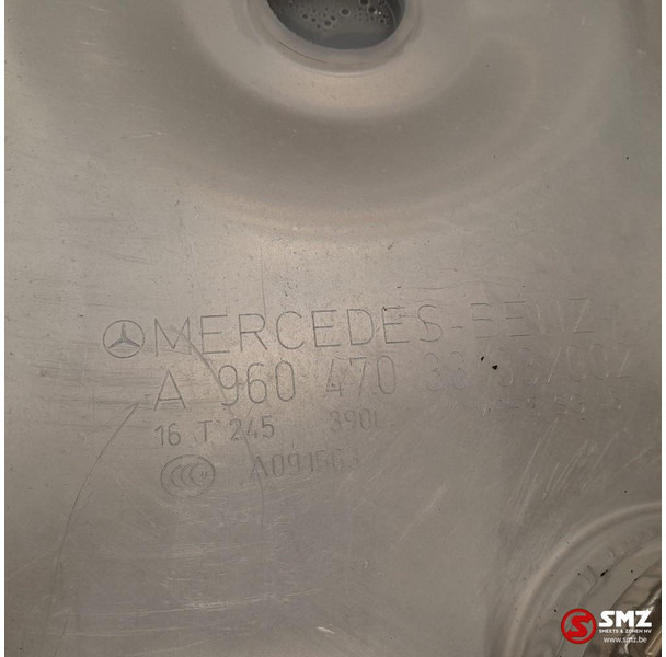 Mercedes-Benz Occ brandstoftank 390L + steunen Mercedes - Fuel tank for Truck: picture 5 Mercedes-Benz Occ brandstoftank 390L + steunen Mercedes - Fuel tank for Truck: picture 5