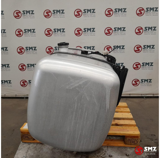 Mercedes-Benz Occ brandstoftank 630L + brandstofniveausensor Mer - Fuel tank for Truck: picture 3 Mercedes-Benz Occ brandstoftank 630L + brandstofniveausensor Mer - Fuel tank for Truck: picture 3