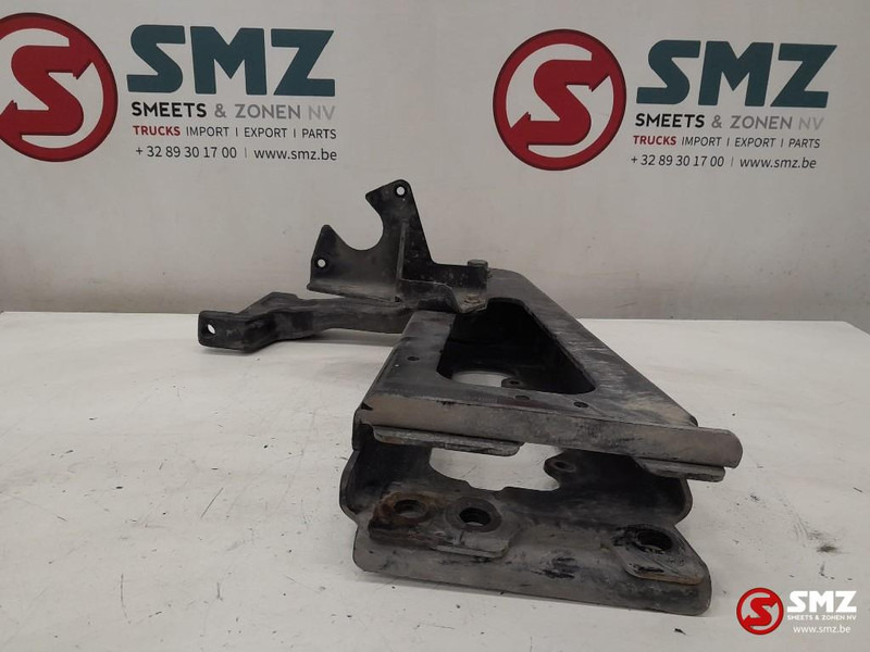 Mercedes-Benz Occ cabinebeugel + montagebeugel linksvooraan Merc - Frame/ Chassis for Truck: picture 4 Mercedes-Benz Occ cabinebeugel + montagebeugel linksvooraan Merc - Frame/ Chassis for Truck: picture 4