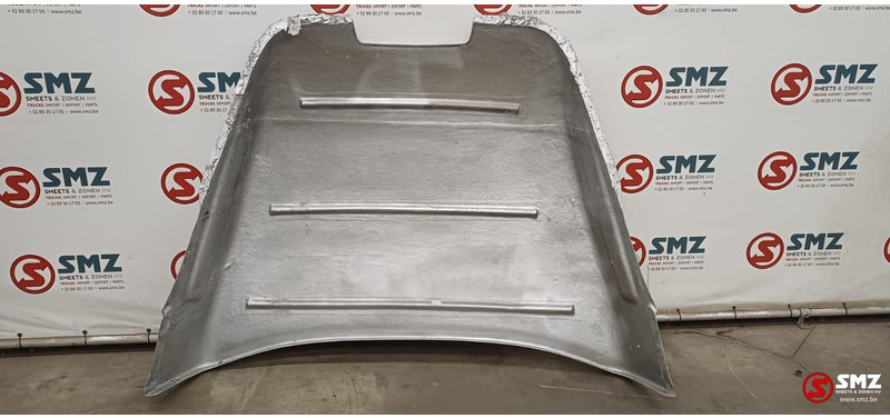 Mercedes-Benz Occ cabinespoiler Mercedes SK - Aerodynamics/ Spoiler for Truck: picture 2 Mercedes-Benz Occ cabinespoiler Mercedes SK - Aerodynamics/ Spoiler for Truck: picture 2