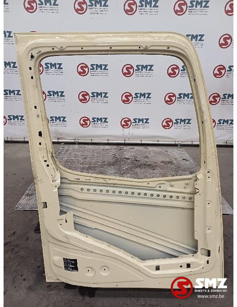 Mercedes-Benz Occ deur links Mercedes Antos - Door and parts for Truck: picture 2 Mercedes-Benz Occ deur links Mercedes Antos - Door and parts for Truck: picture 2