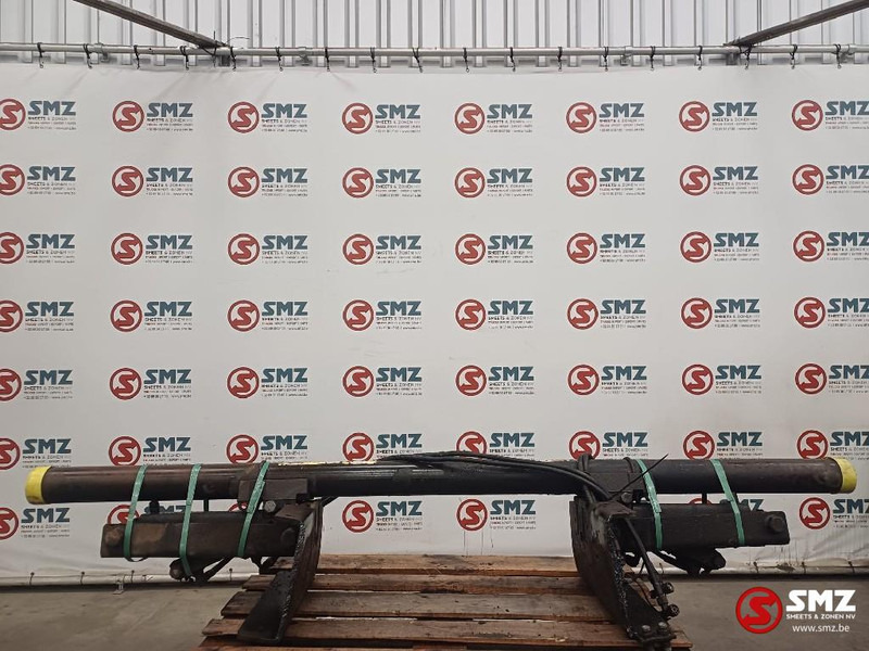 Mercedes-Benz Occ hydraulische uitschuifbare achterbumper Merced - Frame/ Chassis for Truck: picture 2 Mercedes-Benz Occ hydraulische uitschuifbare achterbumper Merced - Frame/ Chassis for Truck: picture 2