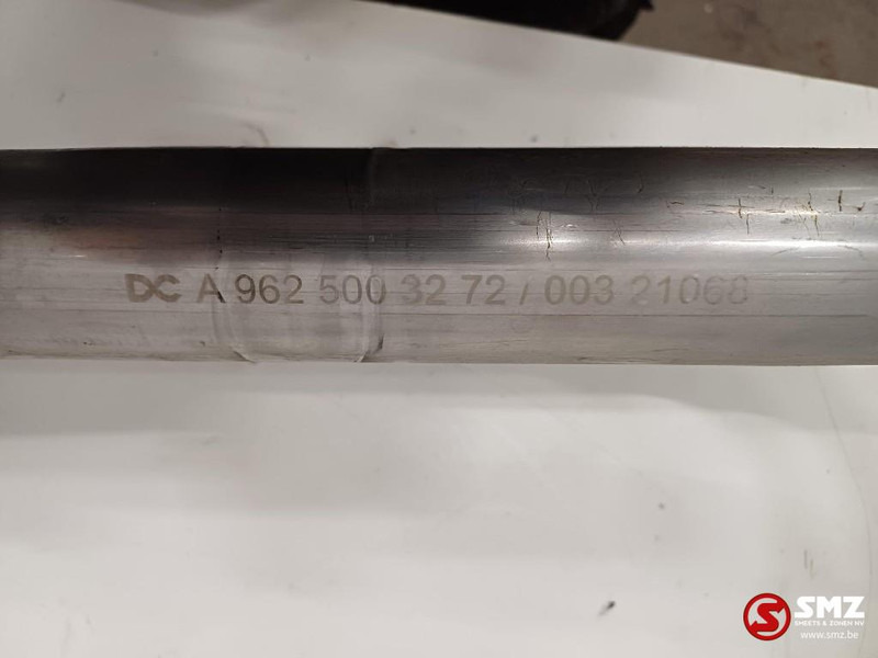 Mercedes-Benz Occ koelleiding intarder Mercedes - Cooling system for Truck: picture 4 Mercedes-Benz Occ koelleiding intarder Mercedes - Cooling system for Truck: picture 4