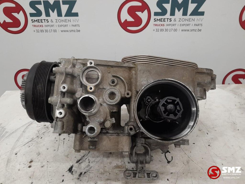 Mercedes-Benz Occ oliefilter + oliekoeler Mercedes - Oil filter for Truck: picture 2 Mercedes-Benz Occ oliefilter + oliekoeler Mercedes - Oil filter for Truck: picture 2