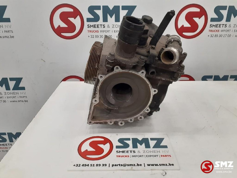 Mercedes-Benz Occ oliefilterhuis Mercedes - Oil filter for Truck: picture 2 Mercedes-Benz Occ oliefilterhuis Mercedes - Oil filter for Truck: picture 2