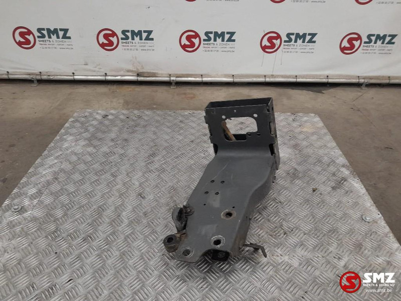 Mercedes-Benz Occ onderste tredebeugel rechts Mercedes - Frame/ Chassis for Truck: picture 4 Mercedes-Benz Occ onderste tredebeugel rechts Mercedes - Frame/ Chassis for Truck: picture 4