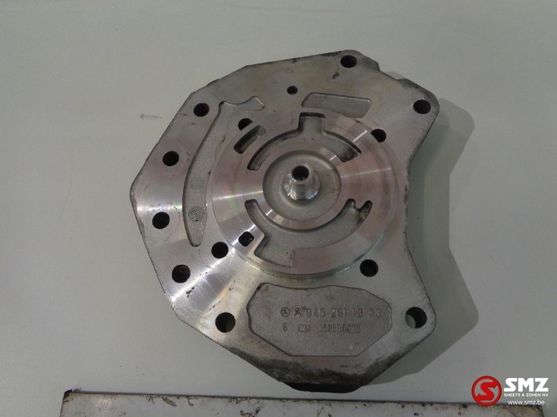Mercedes-Benz Occ pto afdichtplaat a 945 261 10 33 - Hydraulics for Truck: picture 3 Mercedes-Benz Occ pto afdichtplaat a 945 261 10 33 - Hydraulics for Truck: picture 3