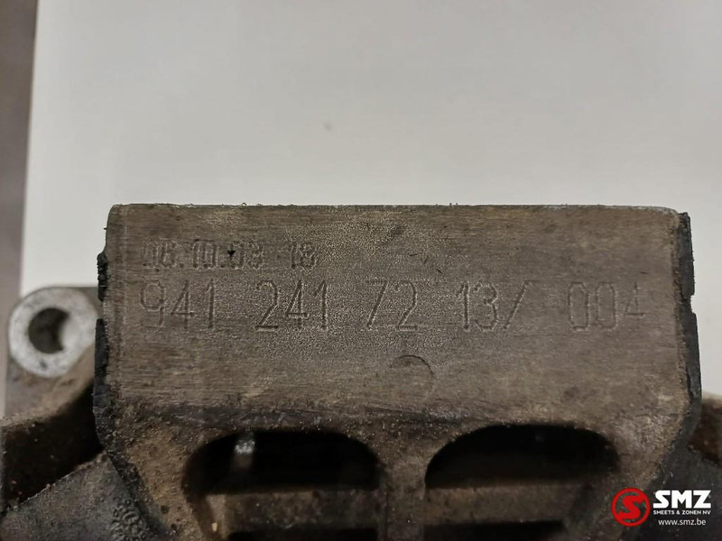 Mercedes-Benz Occ set van 4 motorsteunen Mercedes - Engine mount for Truck: picture 3 Mercedes-Benz Occ set van 4 motorsteunen Mercedes - Engine mount for Truck: picture 3