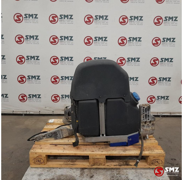 Renault Occ AdBluetank + Adblueniveausensor + AdBluepomp + - Fuel system for Truck: picture 4 Renault Occ AdBluetank + Adblueniveausensor + AdBluepomp + - Fuel system for Truck: picture 4